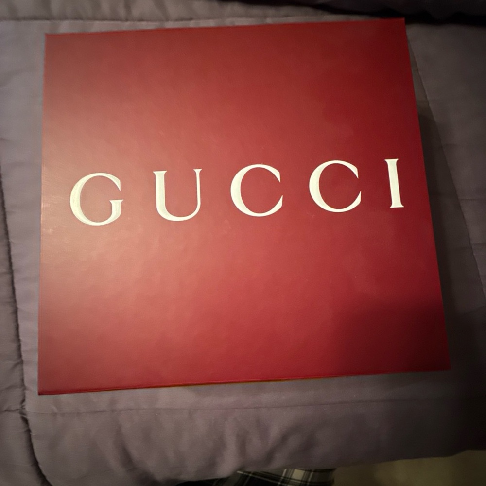 Gucci White Order Summary Sheet